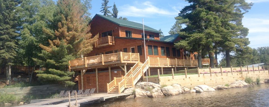 Lake home in Sioux Narrows, ON Lake home in Sioux Narrows, ON